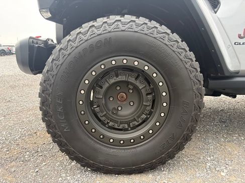 Used 2020 Jeep Gladiator Rubicon AWD/4WD image 14
