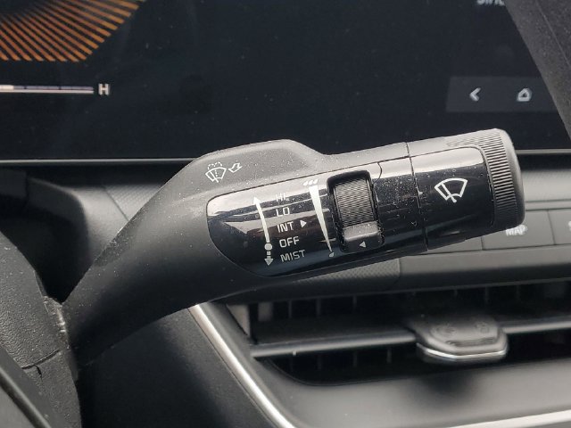 Used 2025 Kia K4 FWD image 18