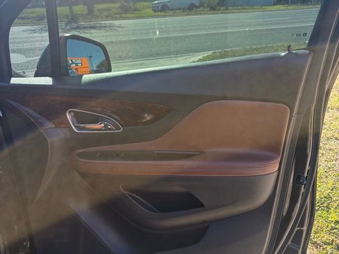 Used 2015 Buick Encore Leather FWD image 5