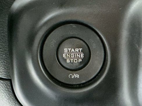 Used 2023 Jeep Wrangler Unlimited w/ Cold Weather Group AWD/4WD image 28