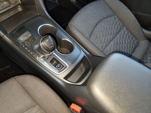 Used 2019 Chevrolet Equinox LT w/ Driver Convenience Package image 21