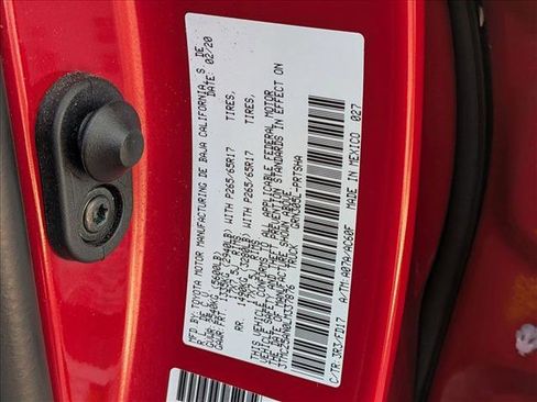 Used 2020 Toyota Tacoma TRD Sport image 18