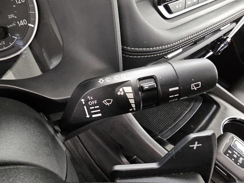 Used 2024 Nissan Rogue SV w/ SV Premium Package FWD image 34
