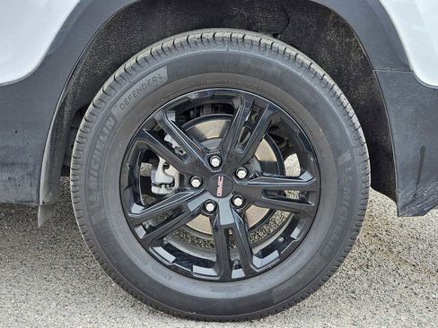 Used 2022 GMC Terrain AT4 w/ Infotainment Package II image 13