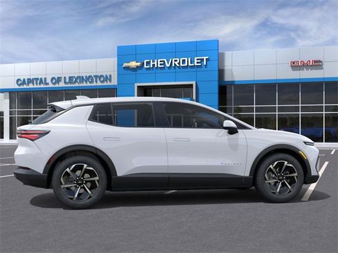 New 2026 Chevrolet Equinox EV LT image 5