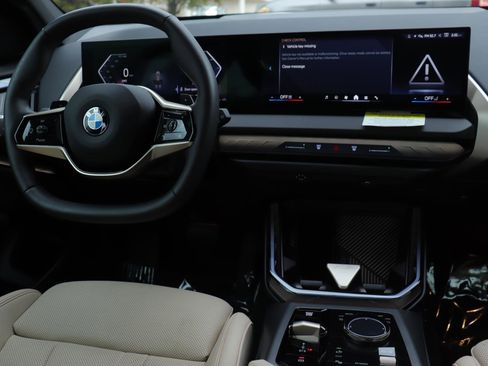 Used 2025 BMW X3 xDrive30i w/ Convenience Package image 28