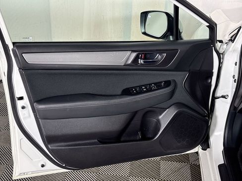 Used 2017 Subaru Legacy 2.5i Premium image 10