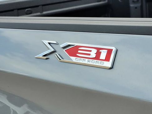 New 2026 GMC Sierra 1500 SLT AWD/4WD image 8
