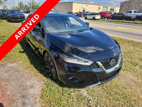 Used 2019 Nissan Maxima SR w/ Premium Package image 3