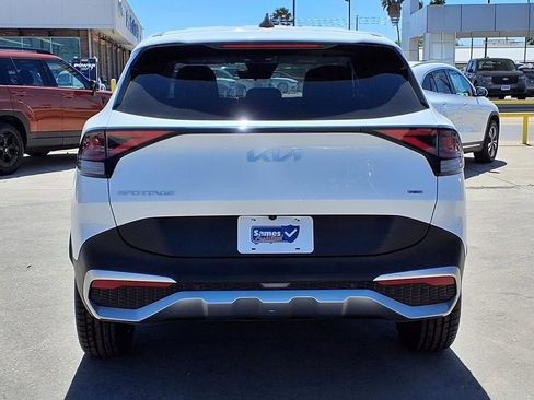 Certified 2023 Kia Sportage LX image 6