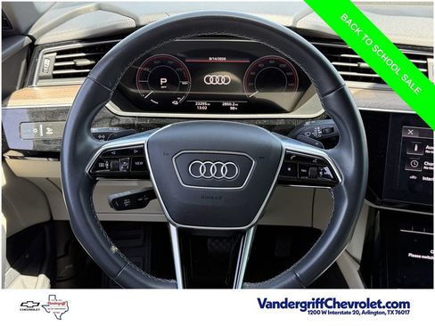 Used 2024 Audi Q8 e-tron Premium Plus AWD/4WD image 13