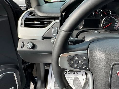 Used 2016 GMC Yukon SLT w/ Open Road Package image 17