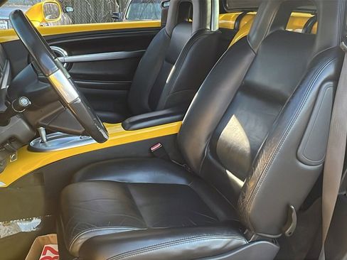 Used 2005 Chevrolet SSR w/ Preferred Equipment Group image 19