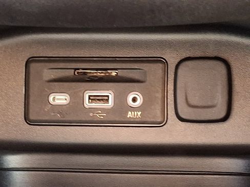 Certified 2023 Chevrolet Equinox RS w/ RS Leather Package image 27