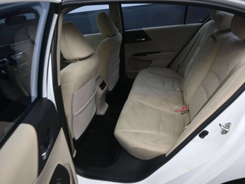 Used 2017 Honda Accord EX image 13