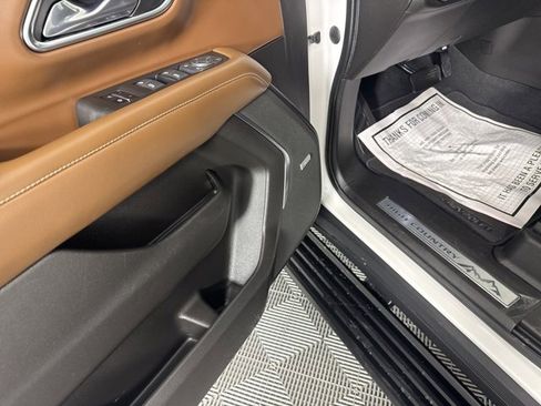 Used 2021 Chevrolet Tahoe High Country w/ Premium Package image 23