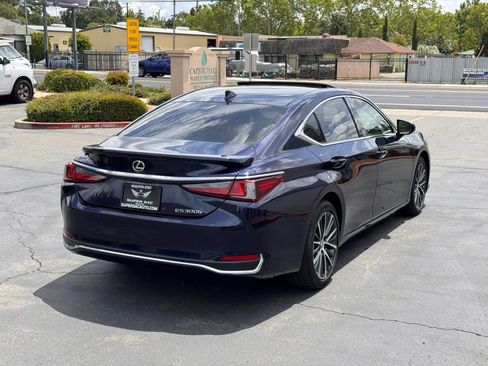 Used 2023 Lexus ES 300h w/ Premium Package FWD image 6