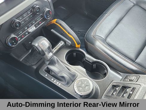 Used 2022 Ford Bronco Badlands image 28