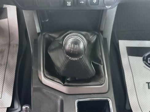 Certified 2020 Toyota Tacoma TRD Off-Road AWD/4WD image 18