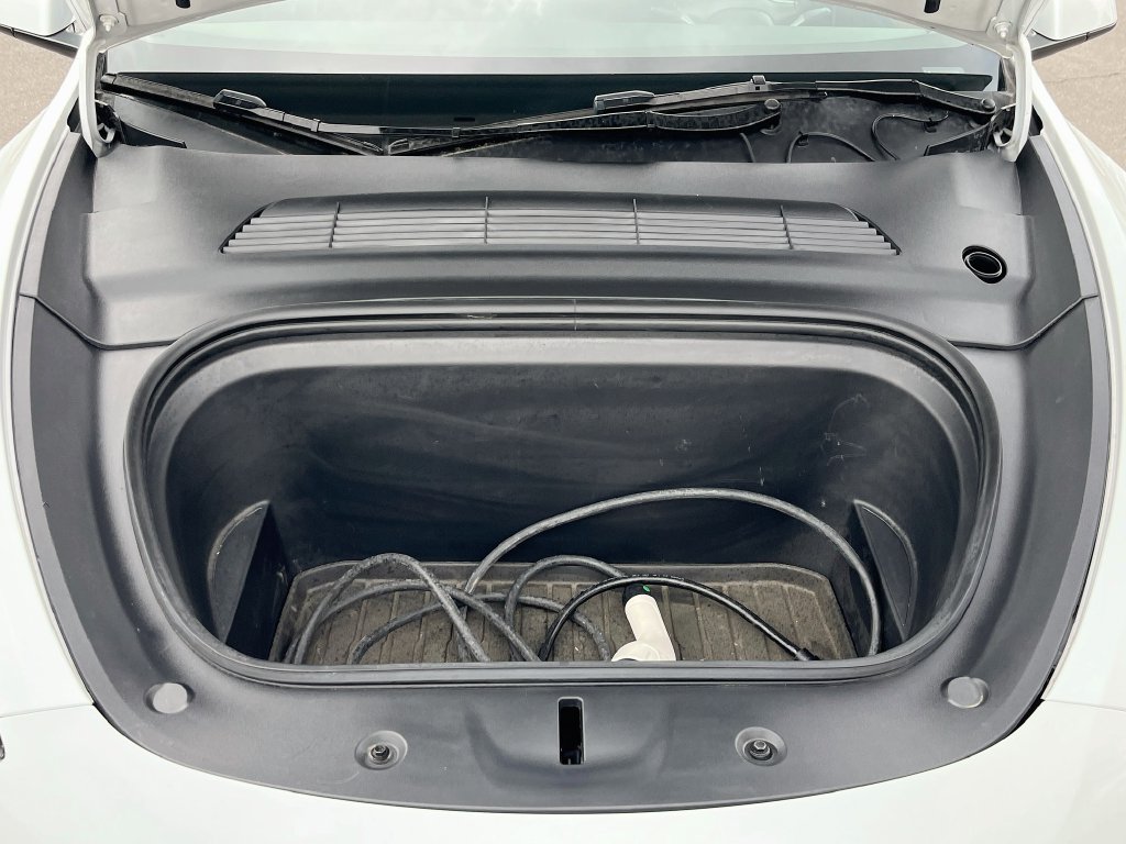Used 2024 Tesla Model Y Long Range RWD image 30