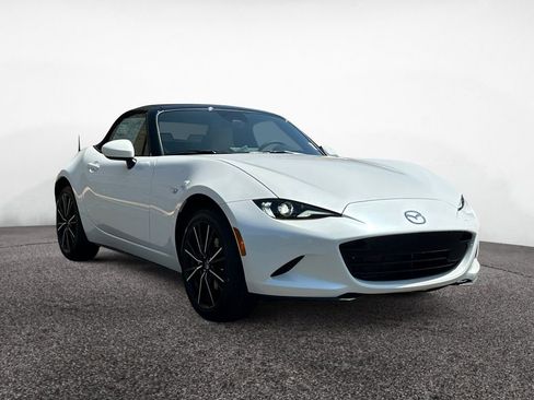New 2025 MAZDA MX-5 Miata Grand Touring w/ Weather Package image 8