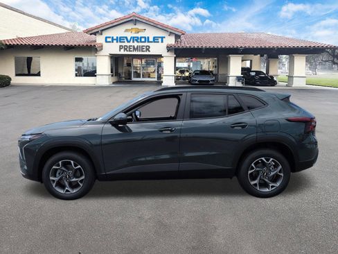 New 2026 Chevrolet Trax LT w/ Driver Confidence Package FWD image 5
