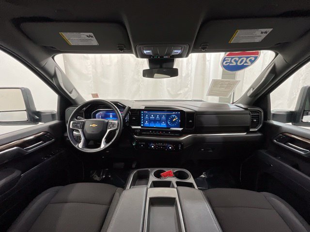 Used 2025 Chevrolet Silverado 2500 LT w/ Convenience Package AWD/4WD image 16