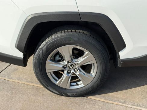 Used 2024 Toyota RAV4 XLE w/ Convenience Package image 6