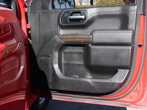 Used 2020 Chevrolet Silverado 1500 LT image 40