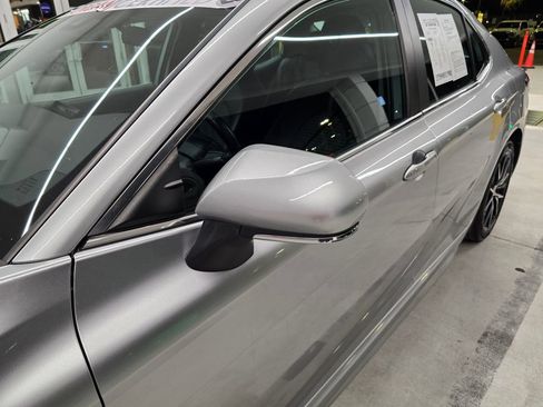 Used 2023 Toyota Camry SE FWD image 10