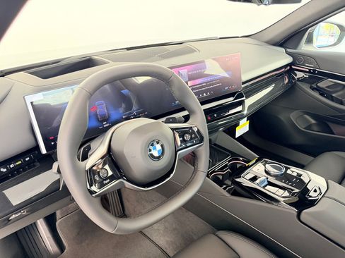 New 2026 BMW 530i image 4