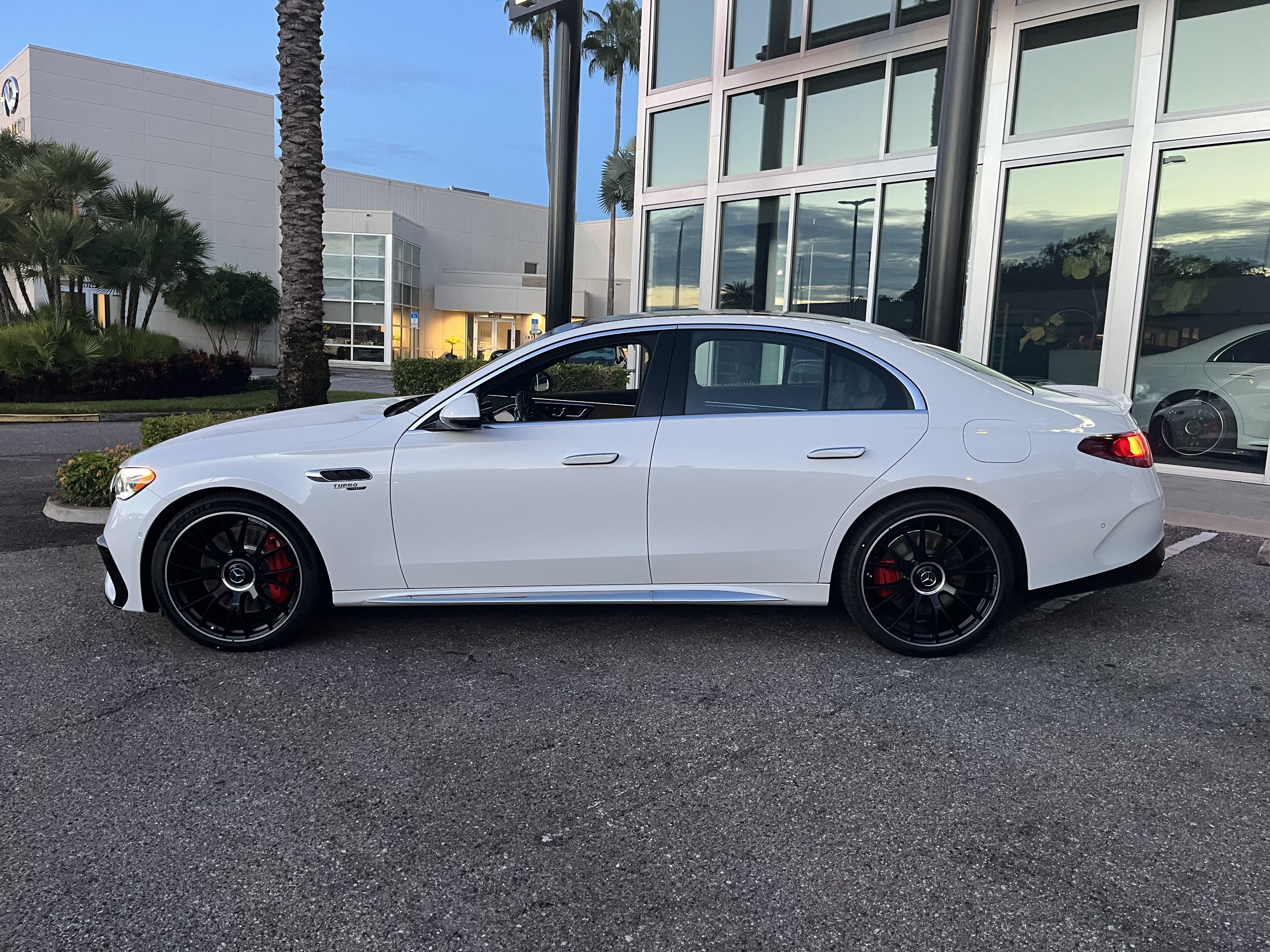 New 2026 Mercedes-Benz E 53 AMG e 4MATIC Sedan image 3