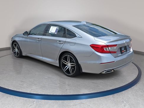 Used 2021 Honda Accord Touring image 7