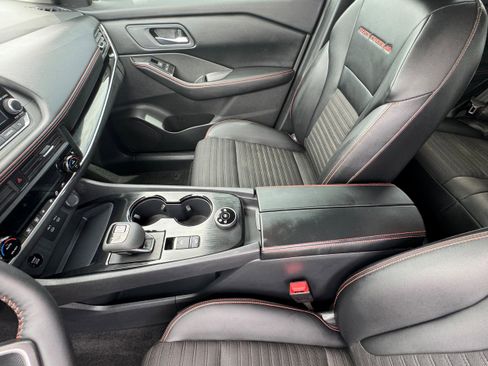 Used 2025 Nissan Rogue Rock Creek image 13