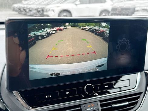 New 2025 Nissan Altima 2.5 SR w/ SR Premium Package image 9