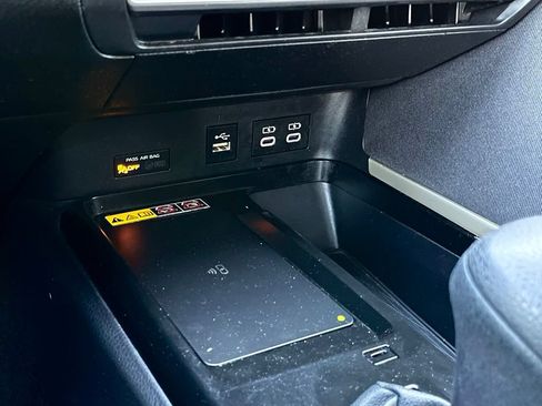 Used 2025 Toyota Camry LE FWD image 19