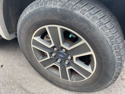 Used 2015 Ford F150 Lariat RWD image 5