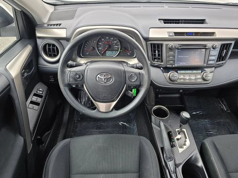 Used 2015 Toyota RAV4 XLE FWD image 10