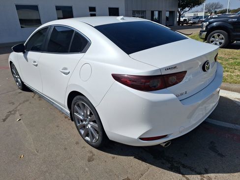 Used 2019 MAZDA MAZDA3 Sedan w/ Preferred Package image 4