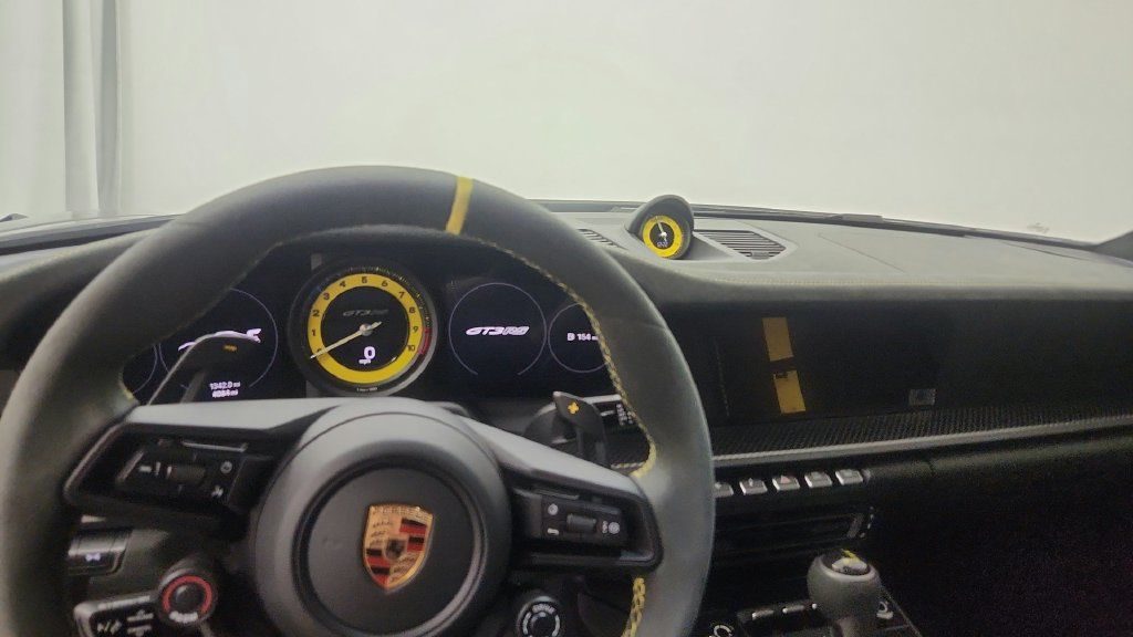 Used 2025 Porsche 911 GT3 RS RWD image 44