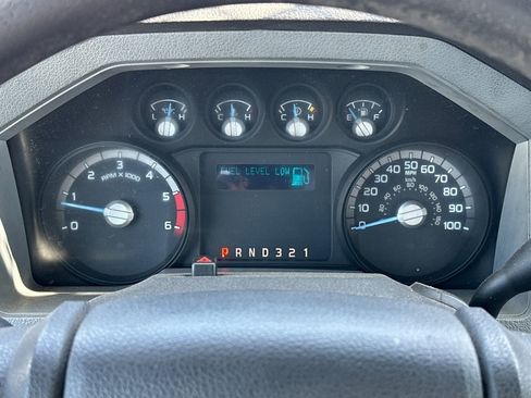 Used 2016 Ford F550 Contractor Body image 20