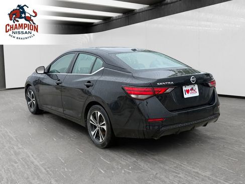 Used 2023 Nissan Sentra SV image 3