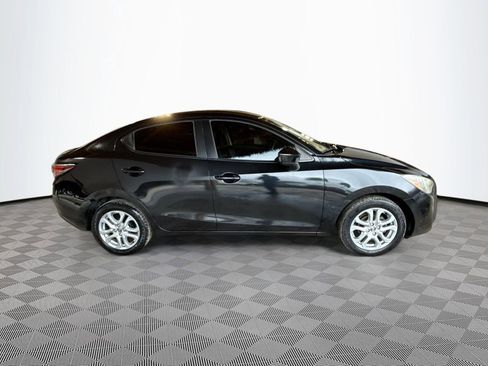 Used 2016 Scion iA FWD image 5