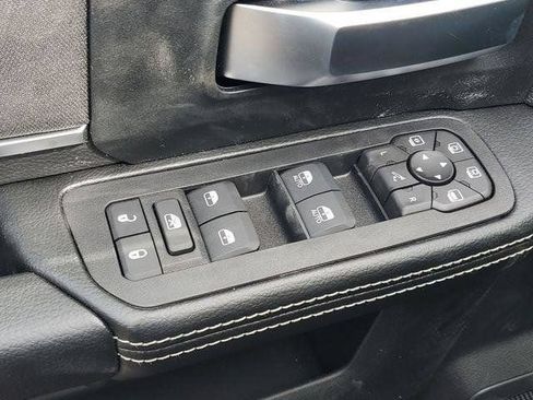 New 2026 RAM 2500 Big Horn AWD/4WD image 17