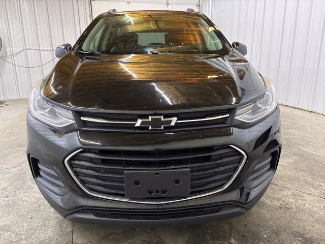 Used 2021 Chevrolet Trax LT w/ Midnight Edition FWD image 2