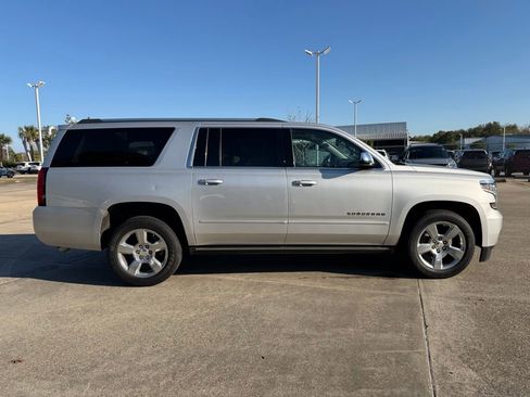 Used 2018 Chevrolet Suburban Premier image 6