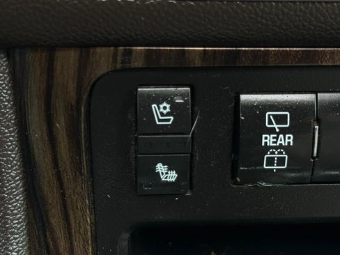 Used 2013 GMC Acadia Denali FWD image 28