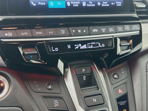 Used 2025 Honda Odyssey Sport-L image 22