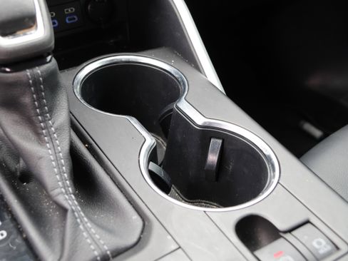 Used 2022 Toyota Highlander XLE FWD image 23