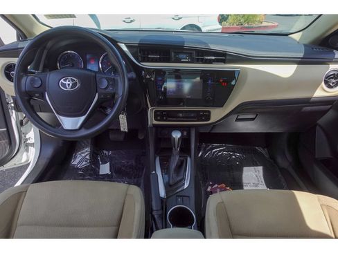 Used 2018 Toyota Corolla LE FWD image 21